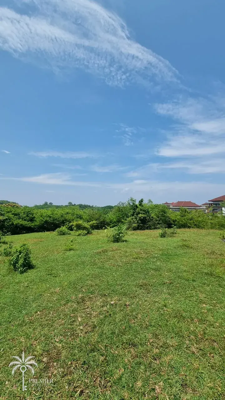 NUSA DUA ESTATE — 10,000 sqm freehold, zoned for hotels and commercial development — Nusa Dua, Bali (photo 2)
