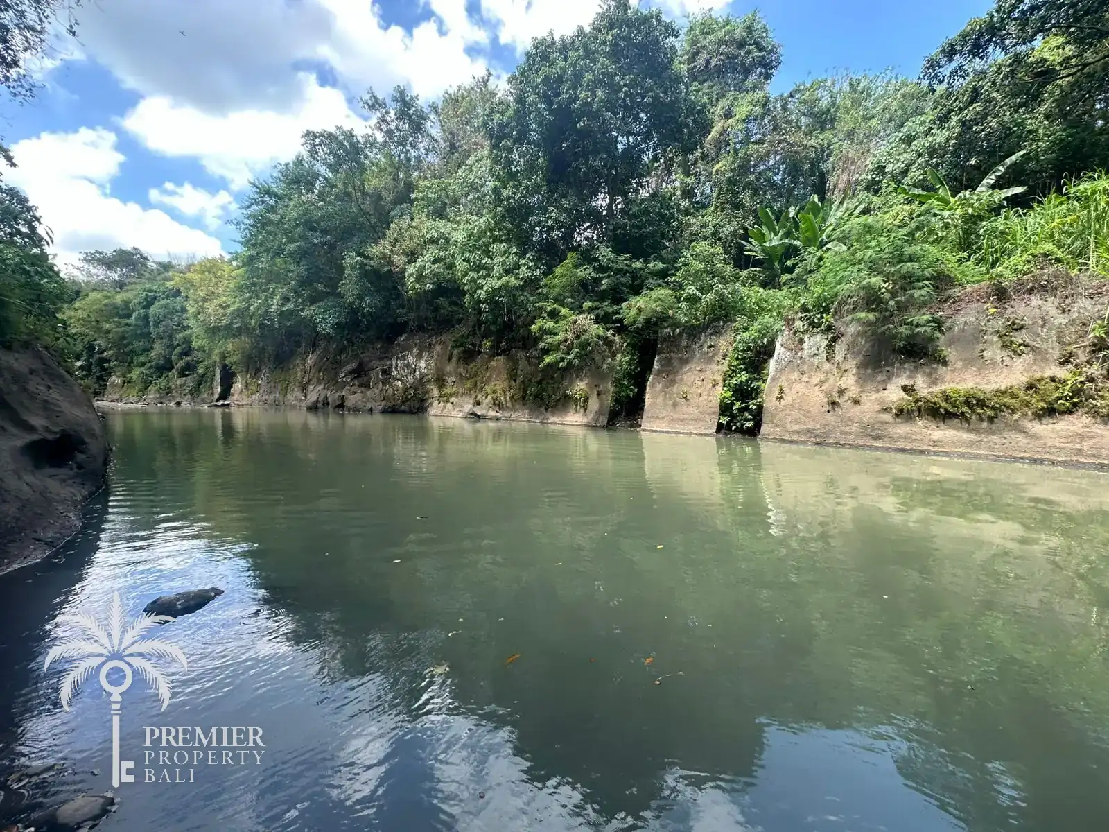 TABANAN RIVER — 3.17 hectares of riverside land zoned for hotel or resort development — Tabanan, Bali (photo 6)