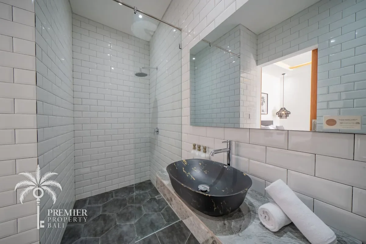 BERAWA HAVEN — modern 3BR with private pool, perfect blend of comfort and luxury — Berawa, Bali (photo 6)