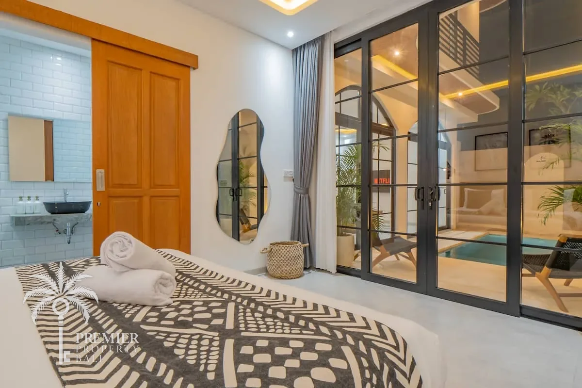 BERAWA NEST — contemporary 3BR twin villa with private pool and lush garden — Berawa, Bali (photo 6)