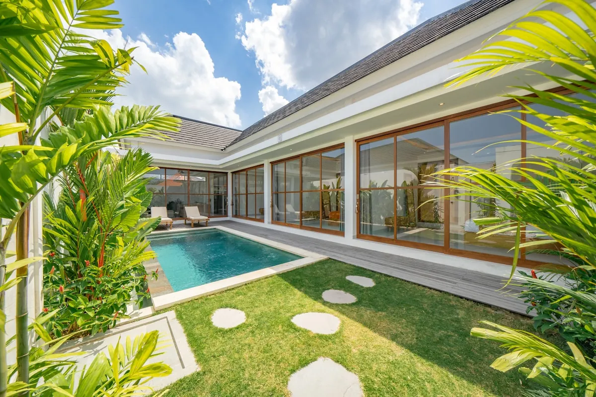 PERERENAN MODERN — brand-new 3BR with private pool amid lush greenery — Pererenan, Bali (photo 2)