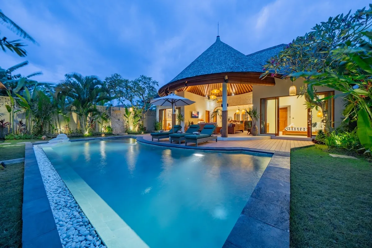 SEMINYAK OASIS — 2BR villa with large private pool and tropical garden — Seminyak, Bali (photo 4)