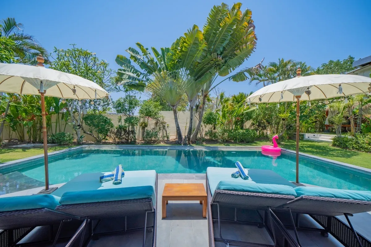 SEMINYAK VILLA — 3BR Balinese villa with private pool and tropical gazebo — Seminyak, Bali (photo 2)