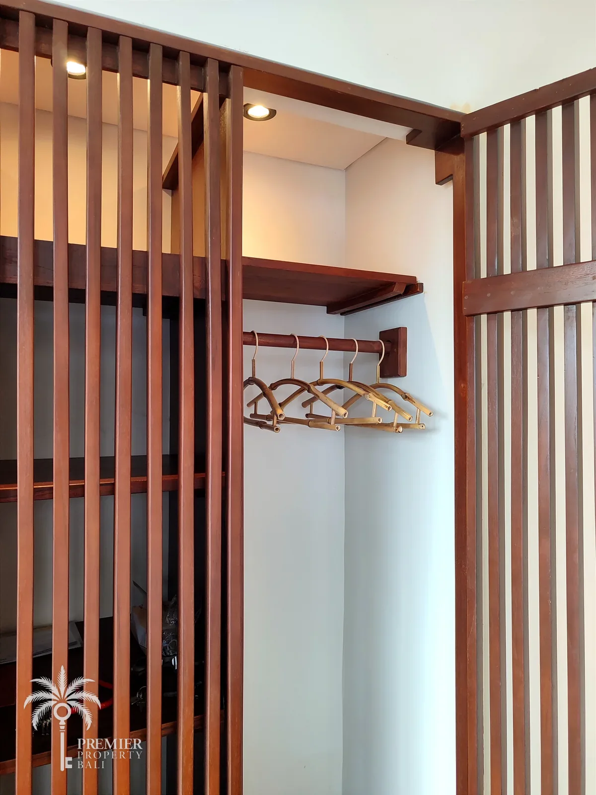MEGAN STUDIO APARTMENT, Pererenan, Bali — photo 17