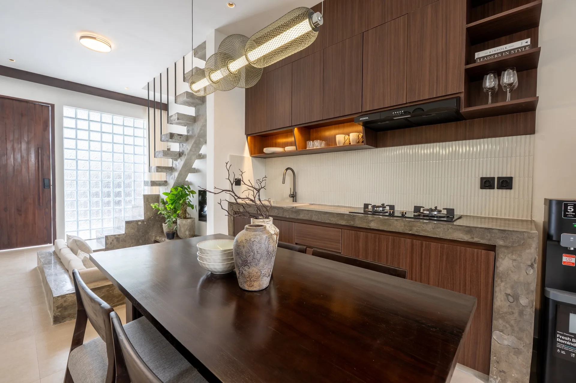 ARIA — turnkey loft-style 1BR with unique open-plan tropical design — Berawa, Bali (photo 6)