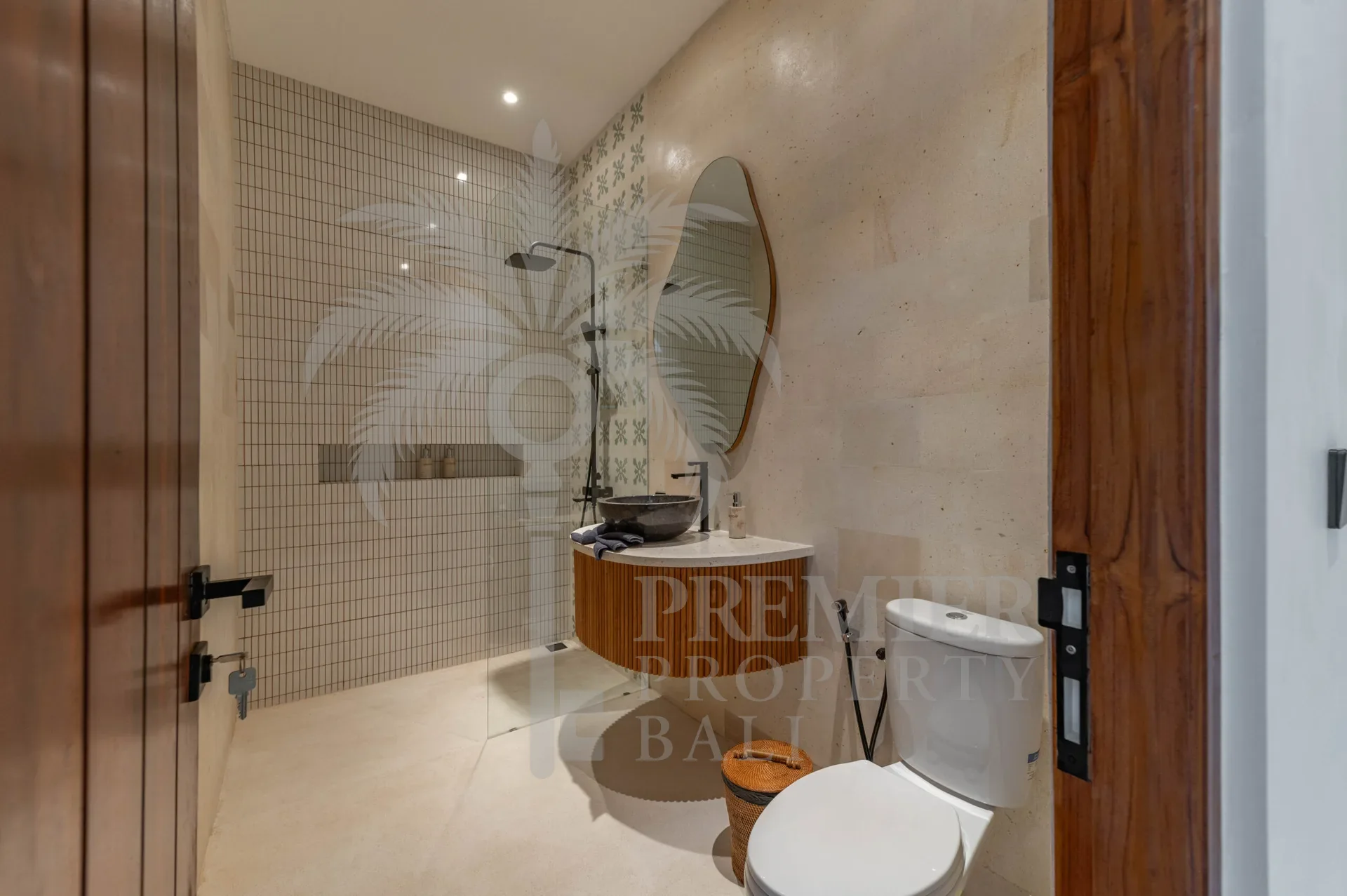 SORAI — Mediterranean 2BR, move-in ready, 27-year lease with guaranteed extension — Pererenan, Bali (photo 4)