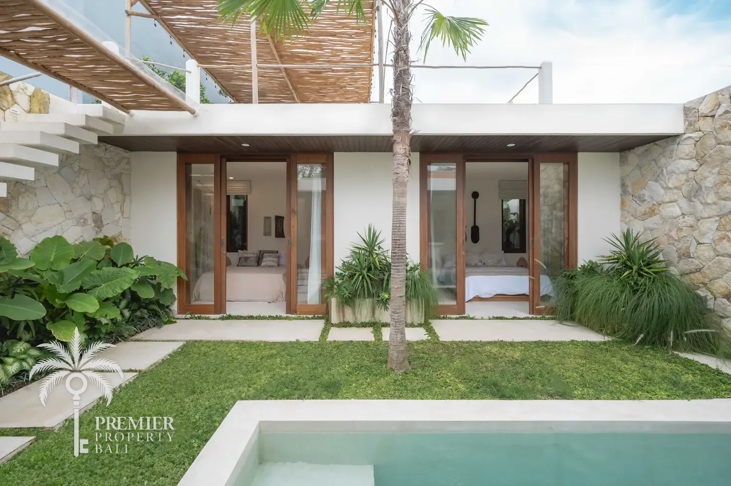 VILLA BAYUH, 2BR with private pool and roof terrace in north Pererenan — Pererenan, Bali