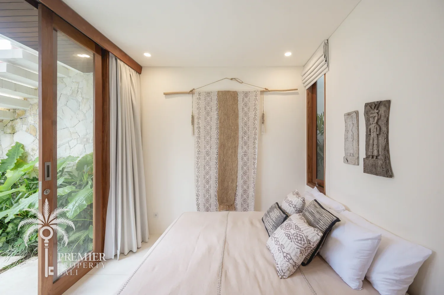 VILLA BAYUH, 2BR with private pool and roof terrace in north Pererenan, Pererenan, Bali — photo 16