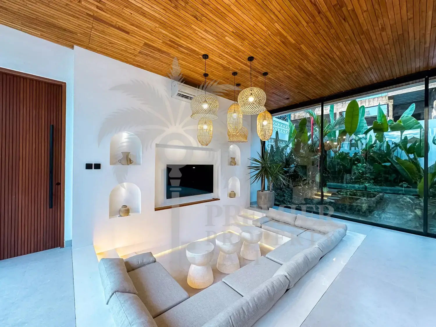 VERA VILLA, Pererenan, Bali — photo 14