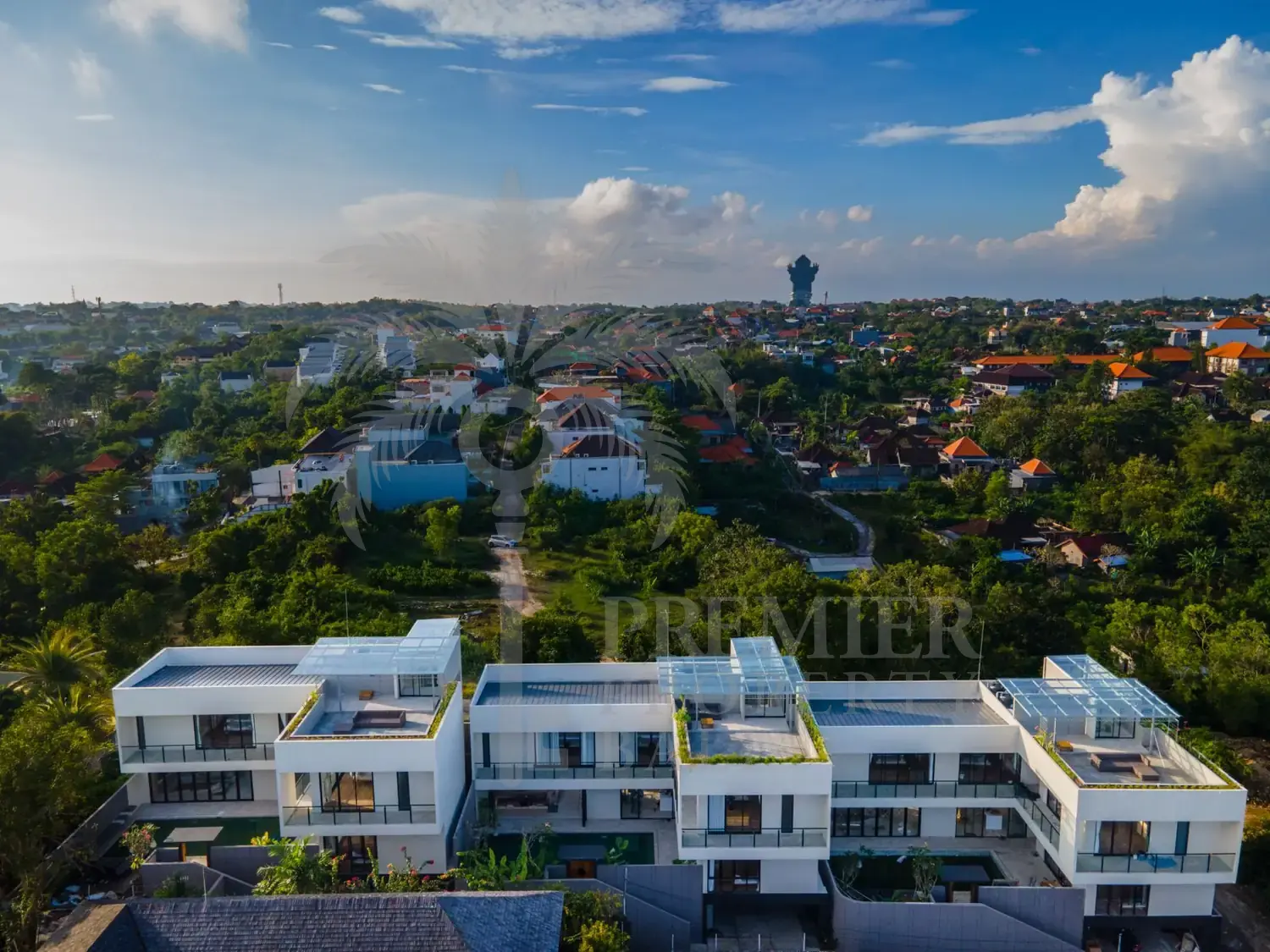 ALUNA • Ocean-view 4-bedroom villa in Ungasan — Ungasan, Bali (photo 4)