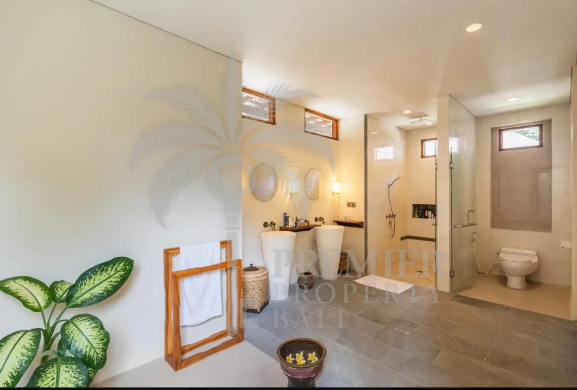 KATCHA — freehold corner estate, 5 bedrooms on a generous private plot — Jimbaran, Bali (photo 4)