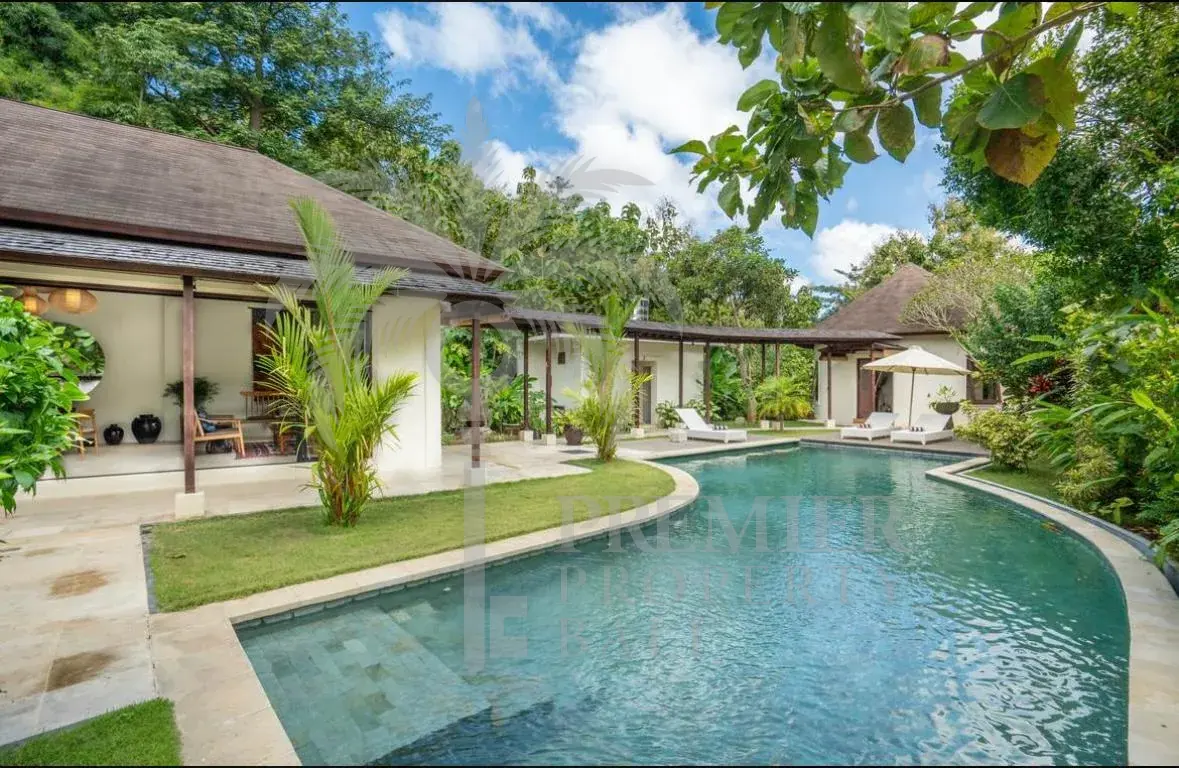 KATCHA — freehold corner estate, 5 bedrooms on a generous private plot — Jimbaran, Bali (photo 1)