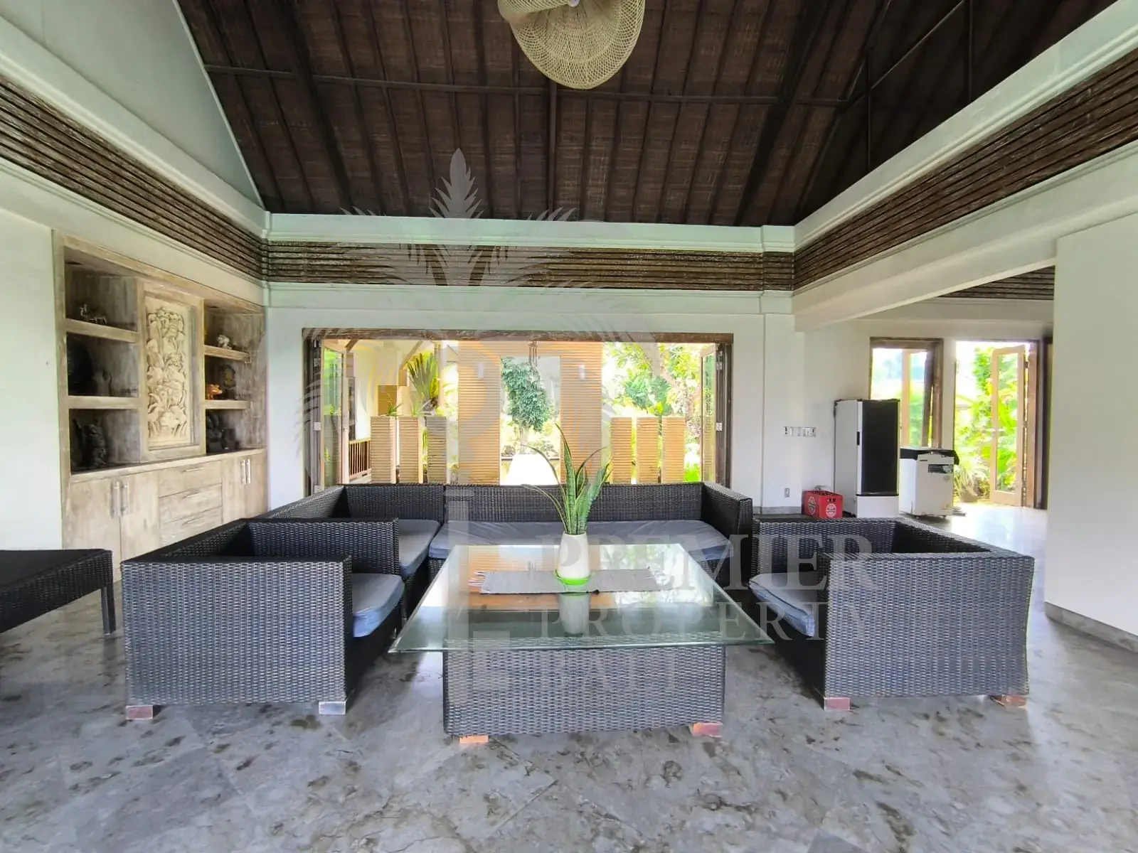 SALOKA — absolute beachfront freehold estate, 6 bedrooms, timeless Balinese design — Tabanan, Bali (photo 2)