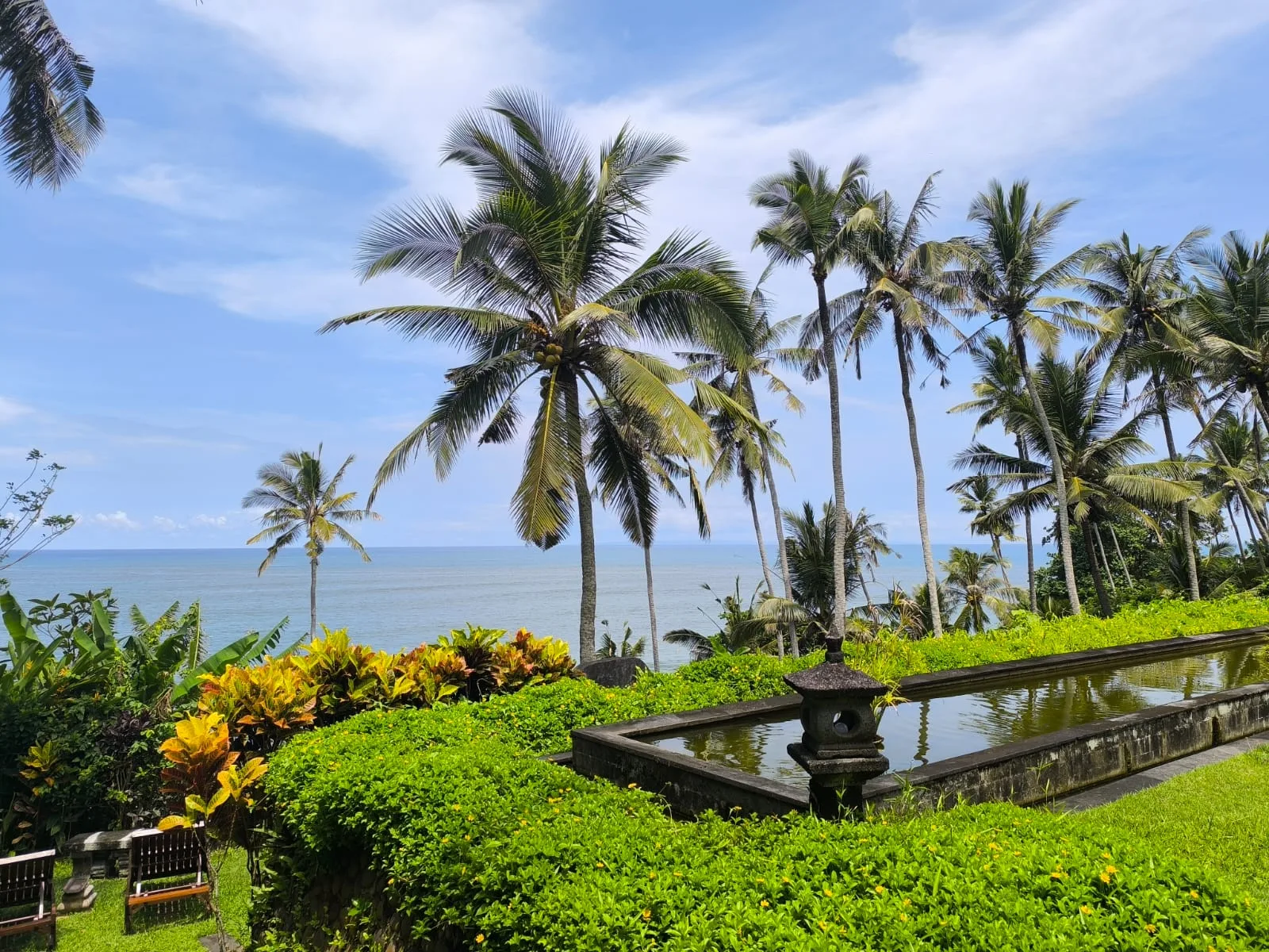 SALOKA — absolute beachfront freehold estate, 6 bedrooms, timeless Balinese design — Tabanan, Bali (photo 3)