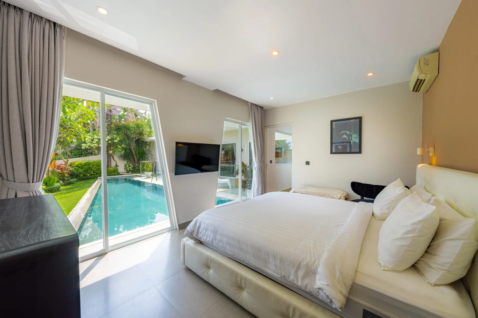 KIANA — 3BR family villa with 37-year guaranteed lease, fully furnished — Berawa, Bali (photo 4)