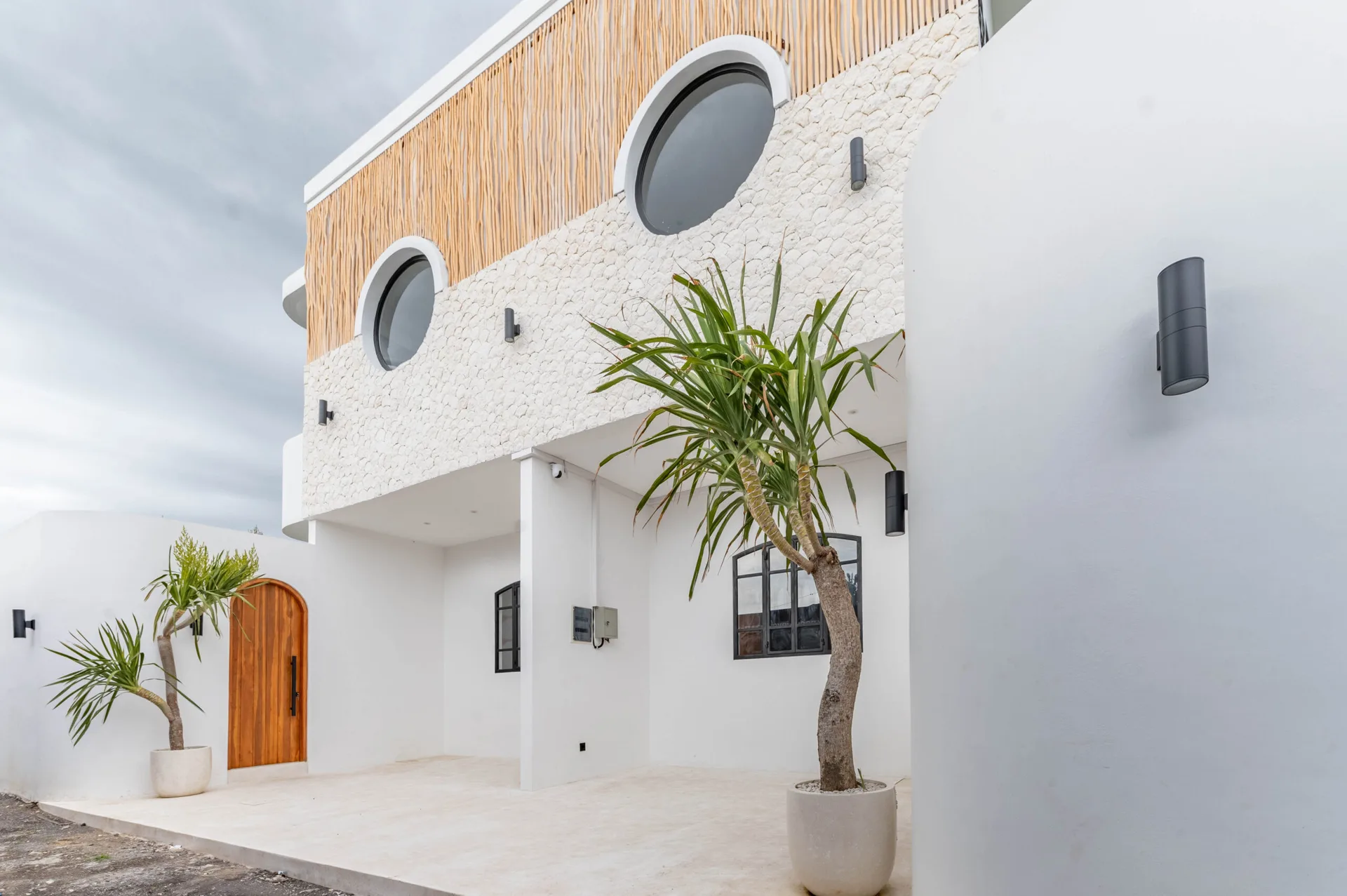 SORAI — Mediterranean 2BR, move-in ready, 27-year lease with guaranteed extension — Pererenan, Bali (photo 5)