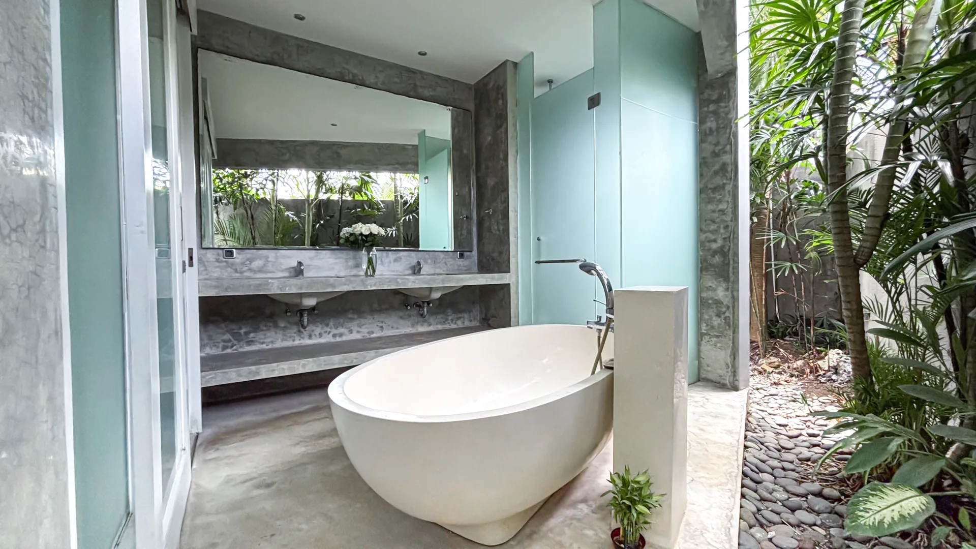 CASA VIRA, Umalas, Bali — photo 16